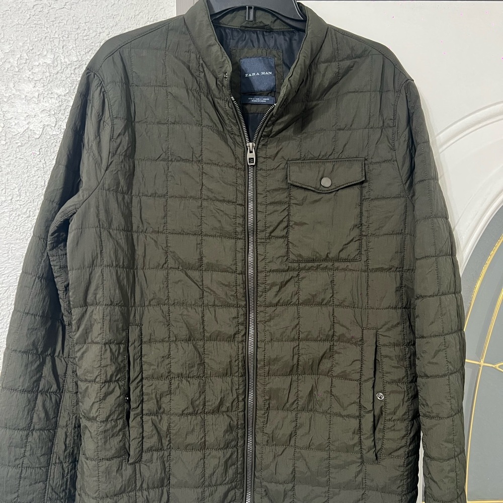 Zara Green Puffer Jacket with Stand-Up Collar